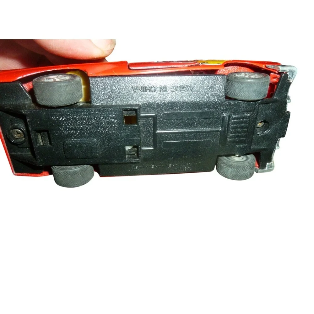 Red‎ 1957 Chevrolet Bel Air Diecast Toy Car with Flame Graphics Opening Doors